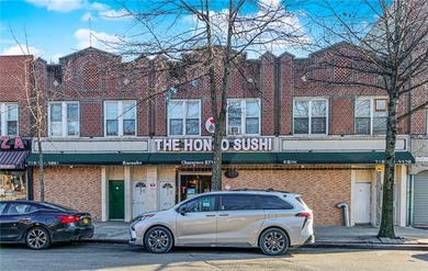 Introducing a unique opportunity to own a mixed use building - photo 1