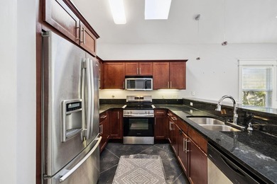 This 3 bedroom, 2 bathroom cottage offers a compelling - photo 9