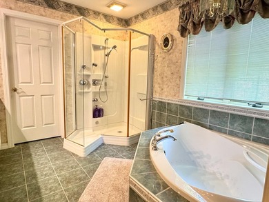 Year Round Life at the Lake! This superbly constructed ranch - photo 31