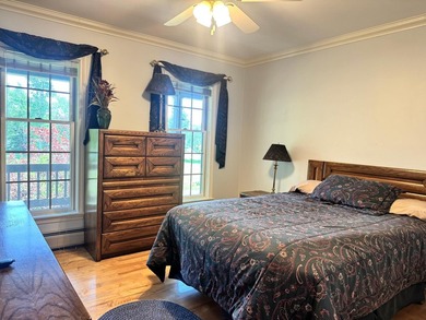 Year Round Life at the Lake! This superbly constructed ranch - photo 33