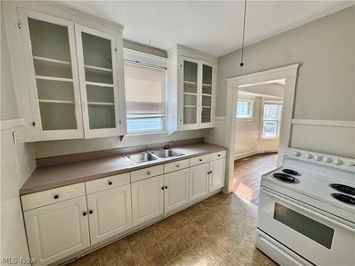 Excellent opportunity to own a multifamily property in the - photo 4