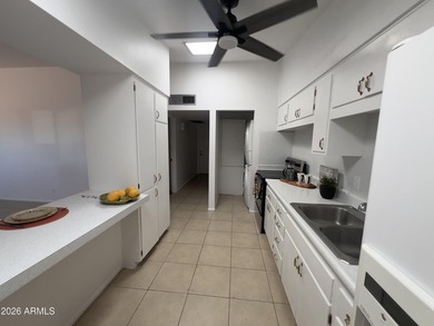 WELCOME TO EASY, LOW MAINTENCE LIVING IN THE HEART OF SUN CITY'S - photo 8