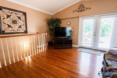 Leesburg, unique waterfront cabin with stunning views very near - photo 4