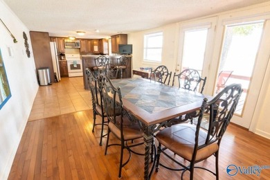 Leesburg, unique waterfront cabin with stunning views very near - photo 8