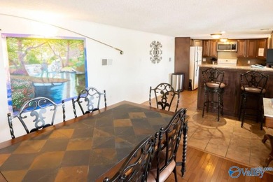 Leesburg, unique waterfront cabin with stunning views very near - photo 9