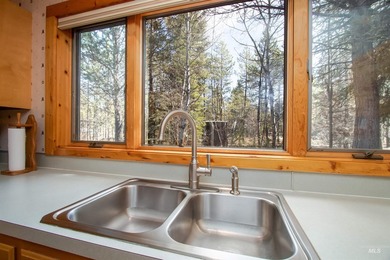 Upgraded and Updated cabin on 2 lots less than a 1/4 mile away - photo 14