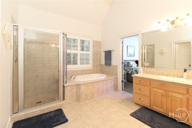 Welcome to this warm and inviting 4-bedroom, 3.5-bath home in - photo 15