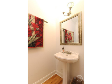 Welcome to this warm and inviting 4-bedroom, 3.5-bath home in - photo 17