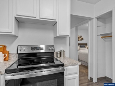 Charming Move-In Ready Cottage on Quiet Dead-End Street. This