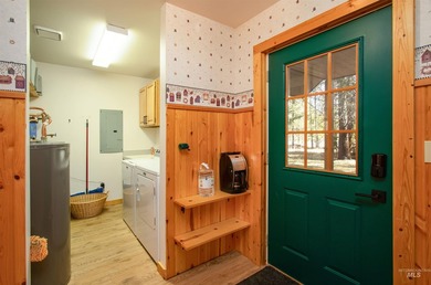 Upgraded and Updated cabin on 2 lots less than a 1/4 mile away - photo 20