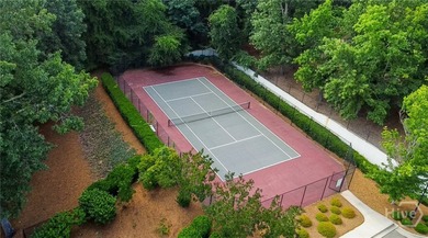 Welcome to this warm and inviting 4-bedroom, 3.5-bath home in - photo 35