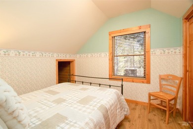 Upgraded and Updated cabin on 2 lots less than a 1/4 mile away - photo 41