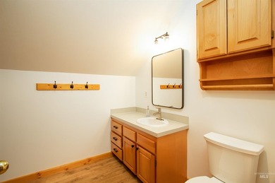Upgraded and Updated cabin on 2 lots less than a 1/4 mile away - photo 42