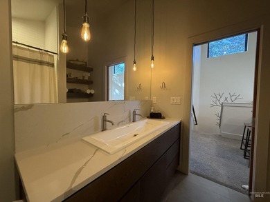 Modern Custom Newly Constructed Lakefront home the *Black Dawn* - photo 38