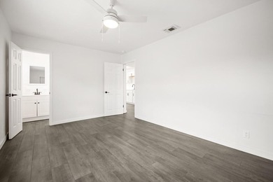 A true 3/2 fully renovated home on one of the best streets in - photo 13