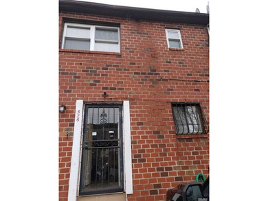 Single family home for you. Featuring 3 bedrooms, 2 full baths - photo 5