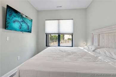 Experience lake lifestyle from the top floor of furnished 3 - photo 17