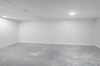 Single family home for you. Featuring 3 bedrooms, 2 full baths - photo 9