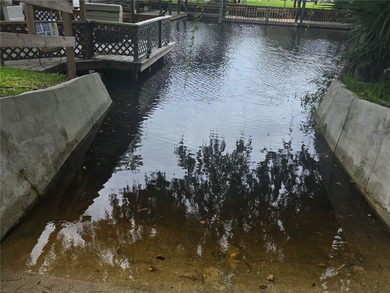 St. Johns River Home For Sale in Satsuma Florida