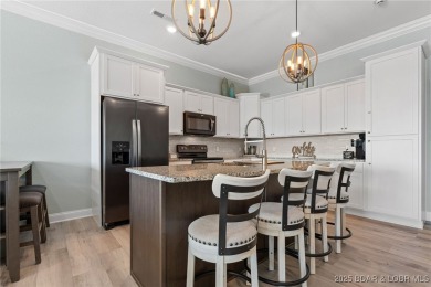 Experience lake lifestyle from the top floor of furnished 3 - photo 22