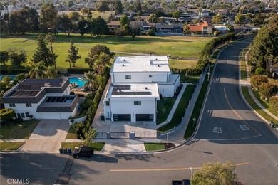 Welcome to a stunning modern estate located on the Island within - photo 3
