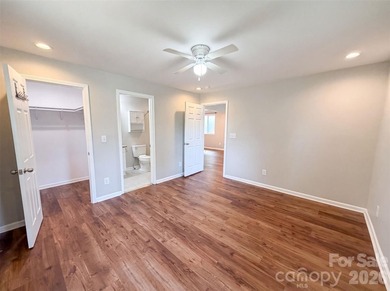 Experience 604 Rowan Mill Rd, a residence designed for a truly - photo 4