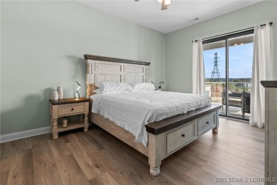 Experience lake lifestyle from the top floor of furnished 3 - photo 26