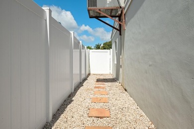 A true 3/2 fully renovated home on one of the best streets in - photo 26