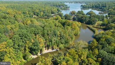 Waterfront lot with dock in Blue Ridge Shores: Nestled within - photo 27