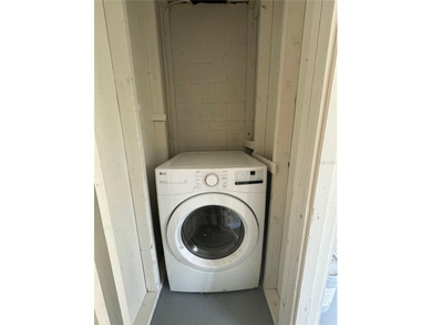 Motivated seller. Cash offers preferred. 
Welcome to your - photo 30