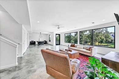 Luxury, comfort and lifestyle all come together on this one! - photo 35
