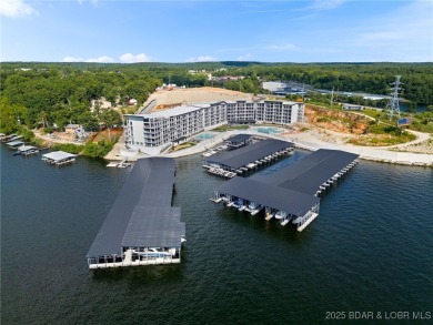Experience lake lifestyle from the top floor of furnished 3 - photo 44