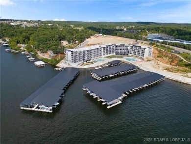 Experience lake lifestyle from the top floor of furnished 3 - photo 45