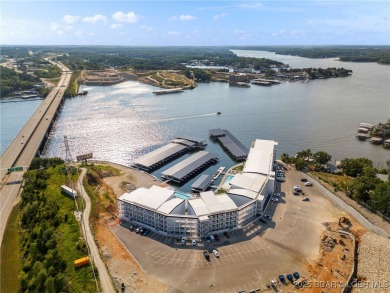 Experience lake lifestyle from the top floor of furnished 3 - photo 48