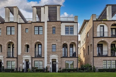 Lake Townhome/Townhouse For Sale in Irving, Texas