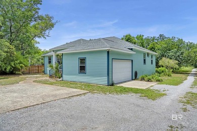 Experience the best of Coastal Alabama living in desirable Fort - photo 4