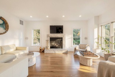 Searching for the perfect Hamptons retreat? Your search may end - photo 10