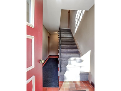 Welcome to this move-in-ready 2 bedroom co-op, conveniently - photo 3