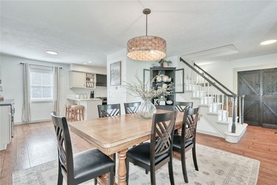 STYLE. SPACE. SERIOUS ENTERTAINING... inside & out! This isn't a - photo 3