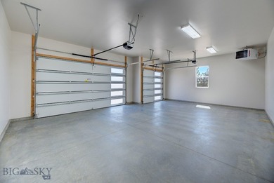 Brand New Custom Construction on 2.72 private acres in Canyon - photo 13