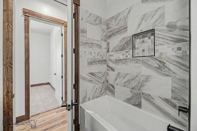 Brand New Custom Construction on 2.72 private acres in Canyon - photo 18