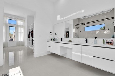 Welcome to a one-of-a-kind modern luxury residence where - photo 29