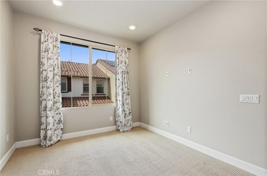 Beautifully designed 4-bedroom, 3-bathroom condo offering - photo 30
