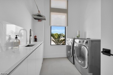 Welcome to a one-of-a-kind modern luxury residence where - photo 31