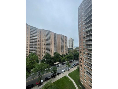 Trump Village - Section 4

Updated one-bedroom apartment