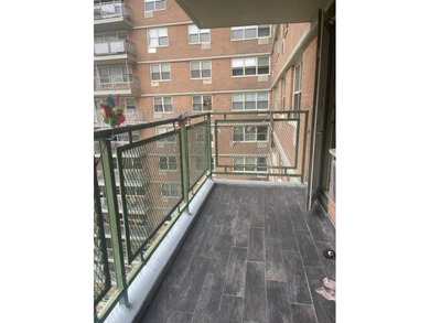 Trump Village - Section 4

Updated one-bedroom apartment