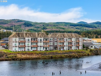 Lake Condo For Sale in Seaside, Oregon