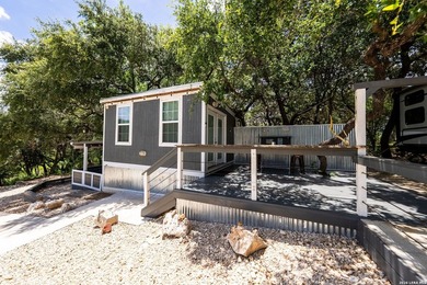 Discover the perfect opportunity to own a versatile property - photo 2
