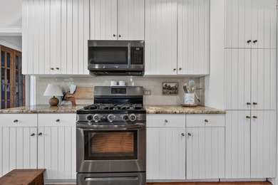 ## Luxury Meets Serenity in Mill Creek: A Waterfront Masterpiece - photo 10