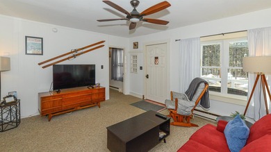 Very well maintained, 1 bedroom 1 bath condominium with covered - photo 11